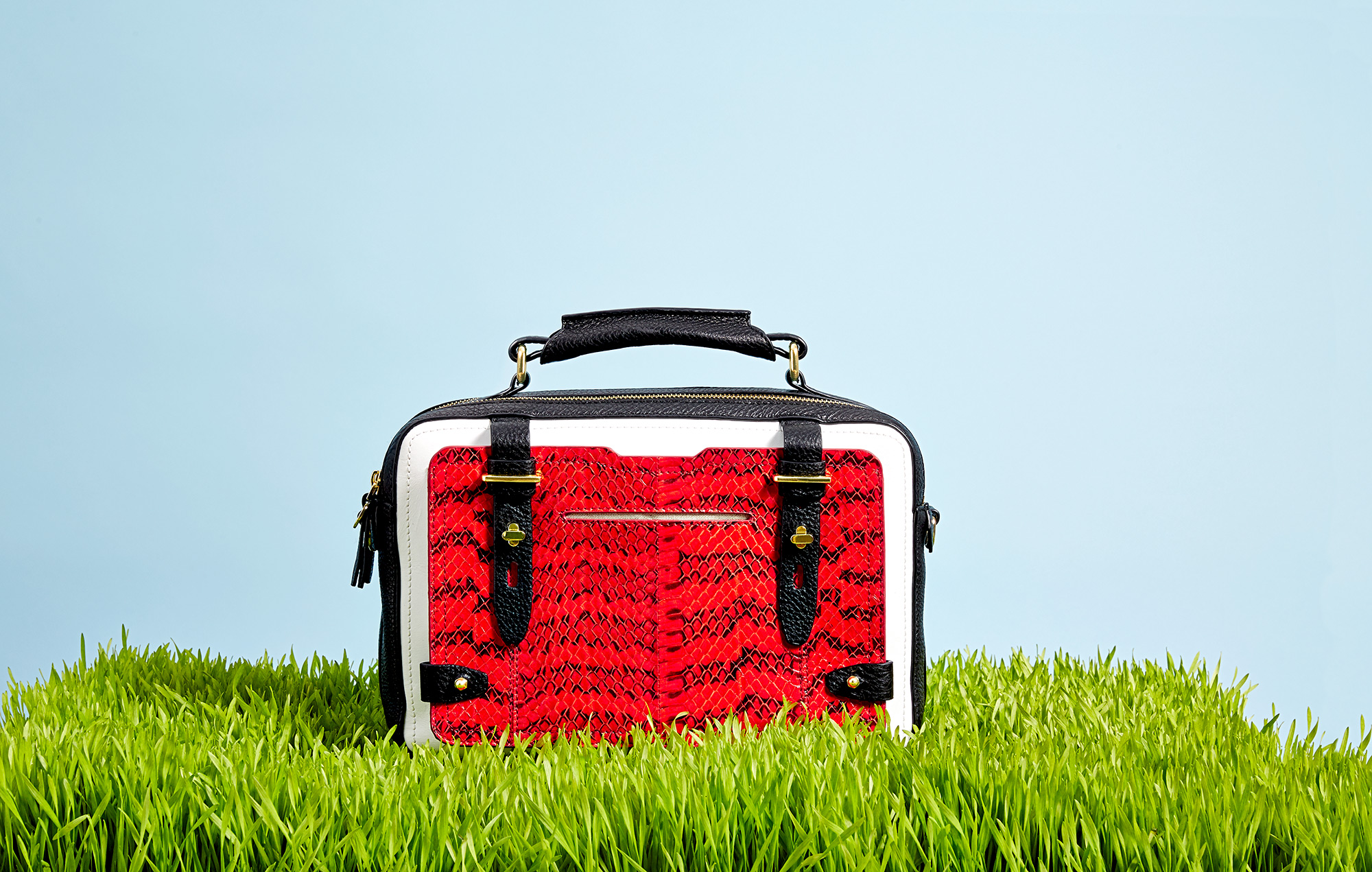 EE_bag_grass